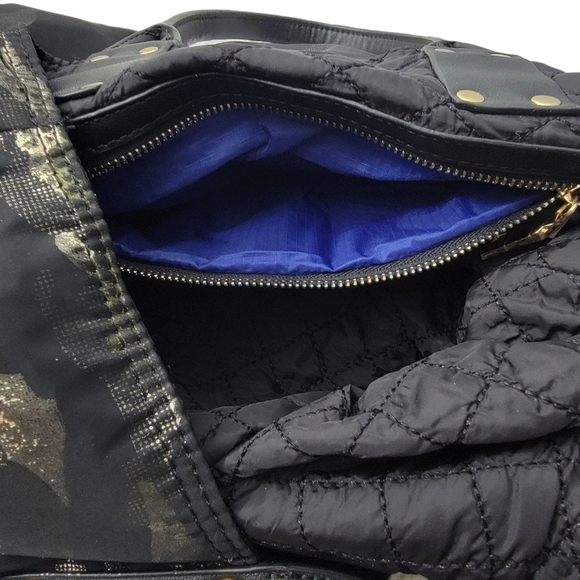 Sol and Selene reversible large woman's spacious tote. With plenty of pockets - Picture 6 of 8